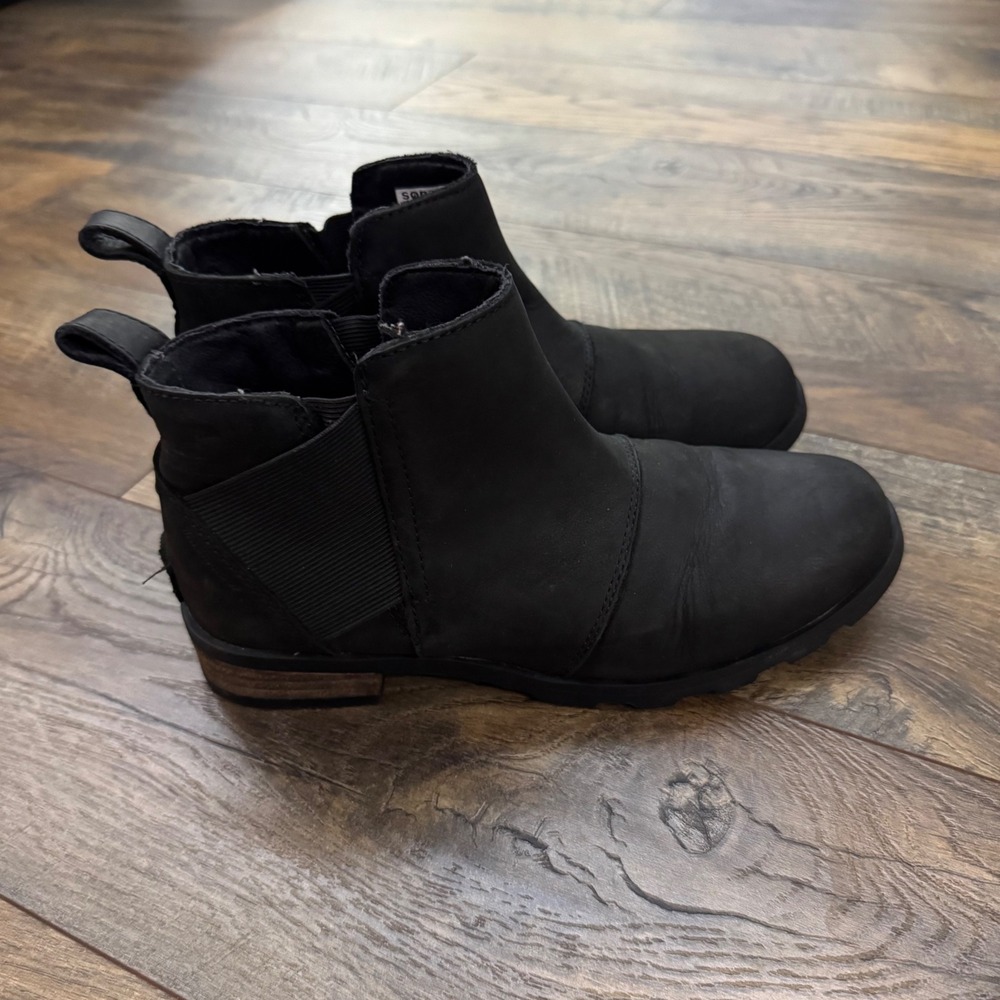 Sorel Emelie‎ Chelsea Waterproof Black Leather Ankle Boots Womens 6 Minimalist